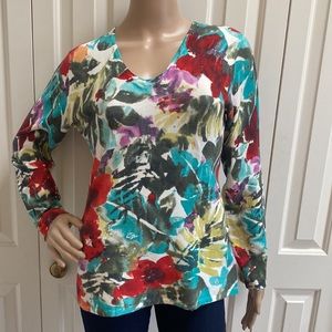 Cyrus Womens L super Soft Light Sweater Long Sleeve Blouse. So pretty.